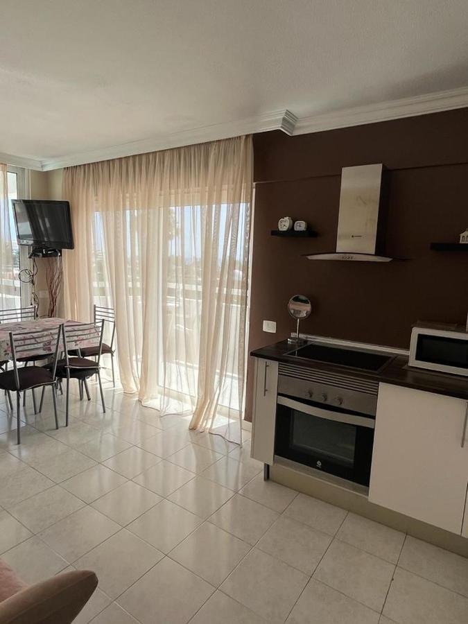 Cozy Apartment Near The Beach Playa de las Americas  Exterior photo